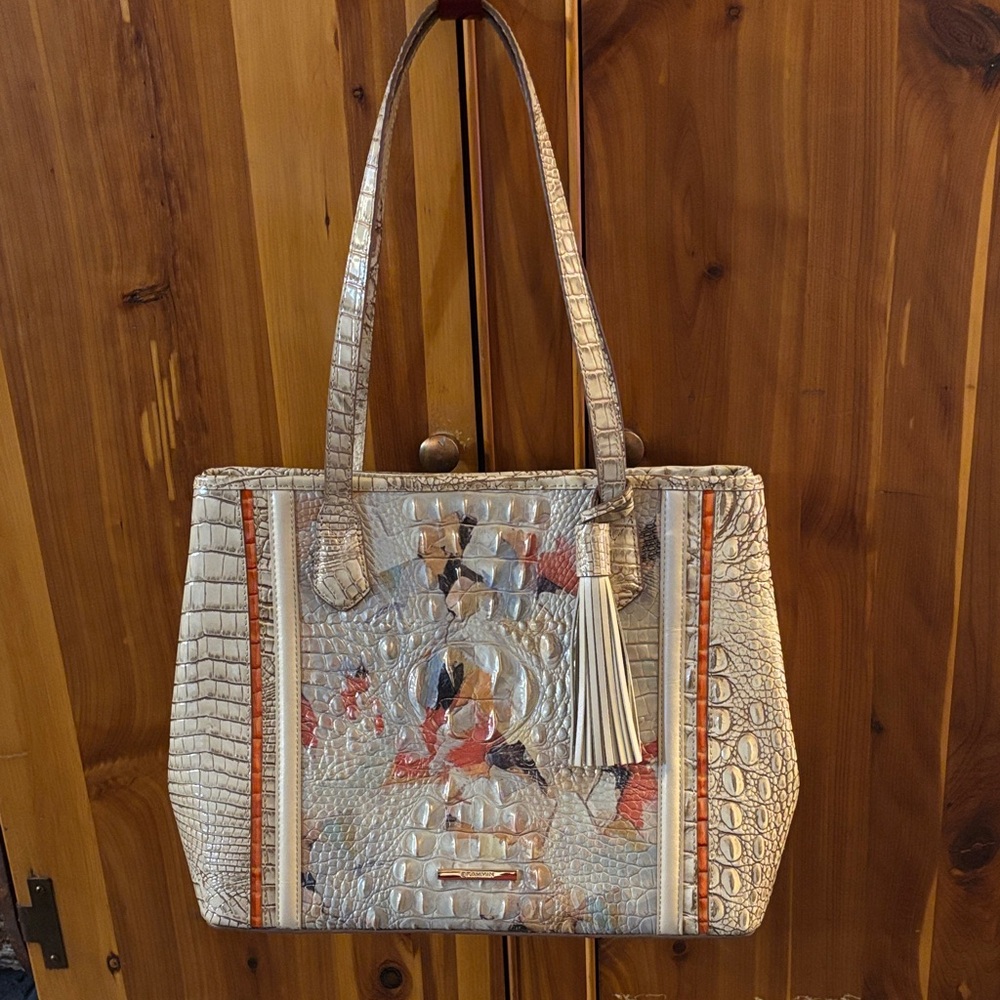 Brahmin medium Julian tote. Oasis Rosella